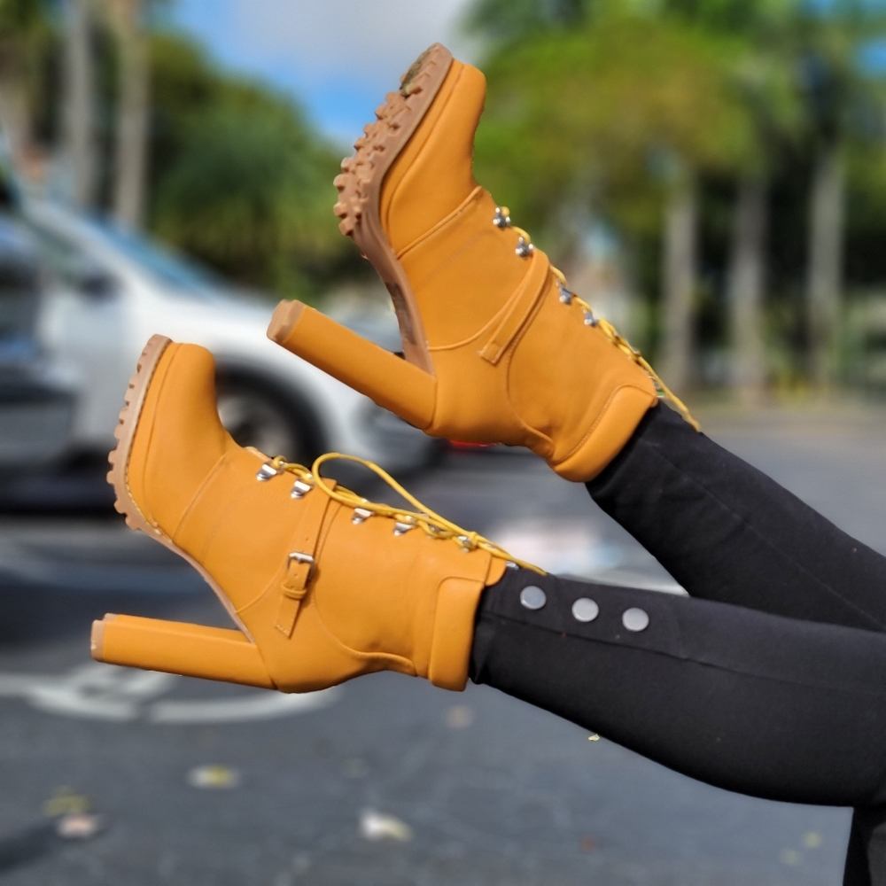Camel Nubuck Lace-Up Block High Heeled Platform Ankle Boots